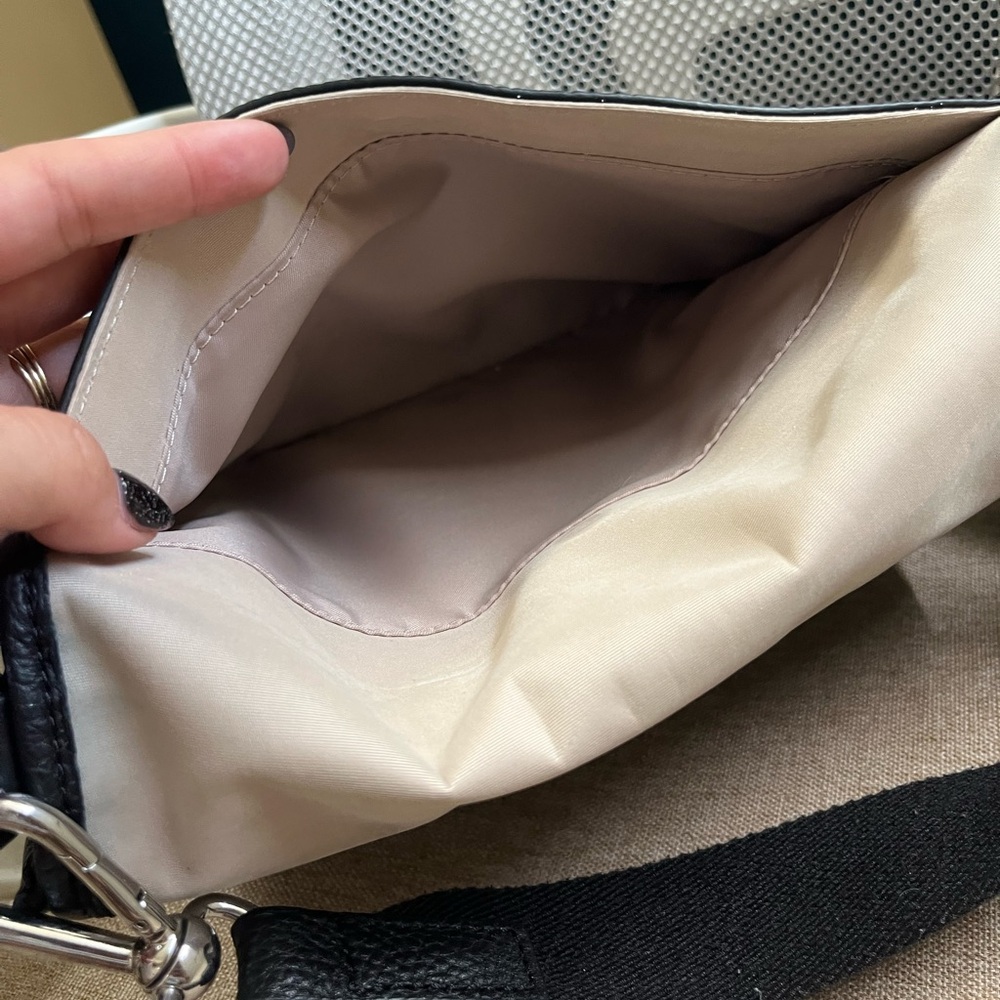Lululemon Now and Always Crossbody 5L - Picture 8 of 12